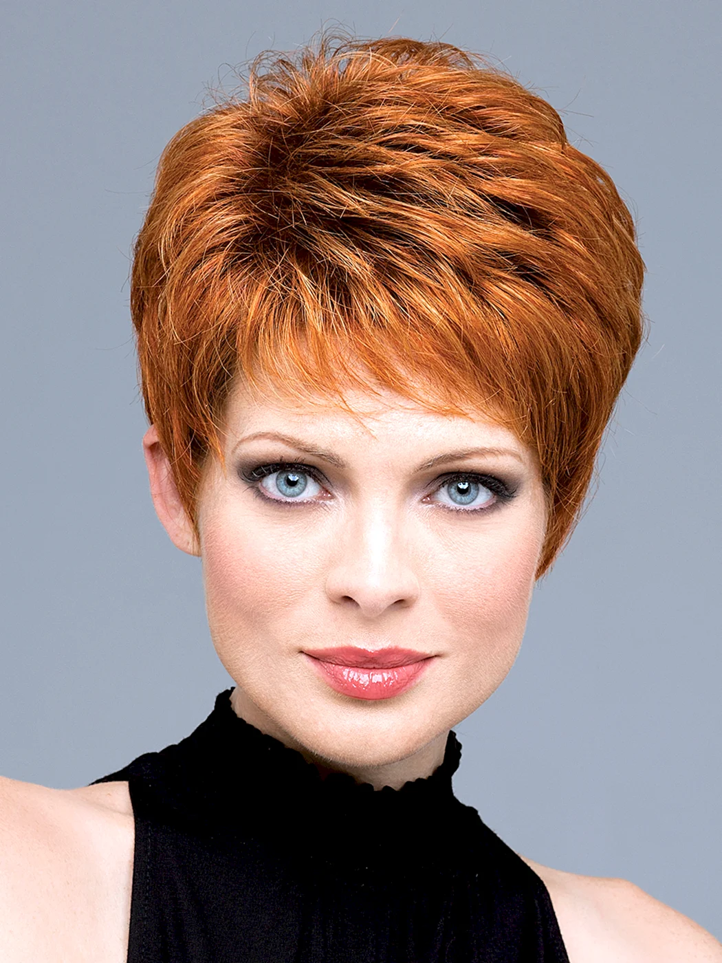 Стрижка на короткие волосы для женщин 50 Гарсон