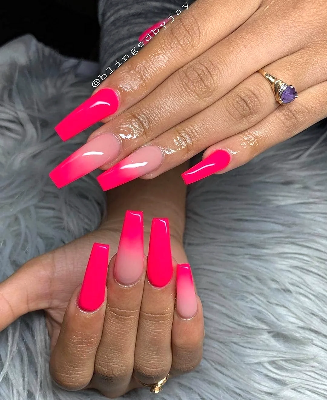 Ярко розовый френч