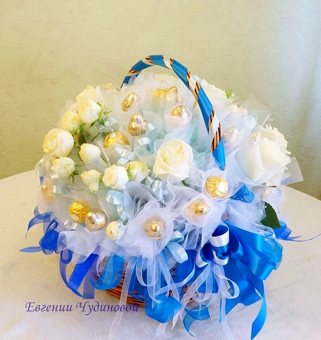 Солодкий букет на весілля у подарунок молодятам