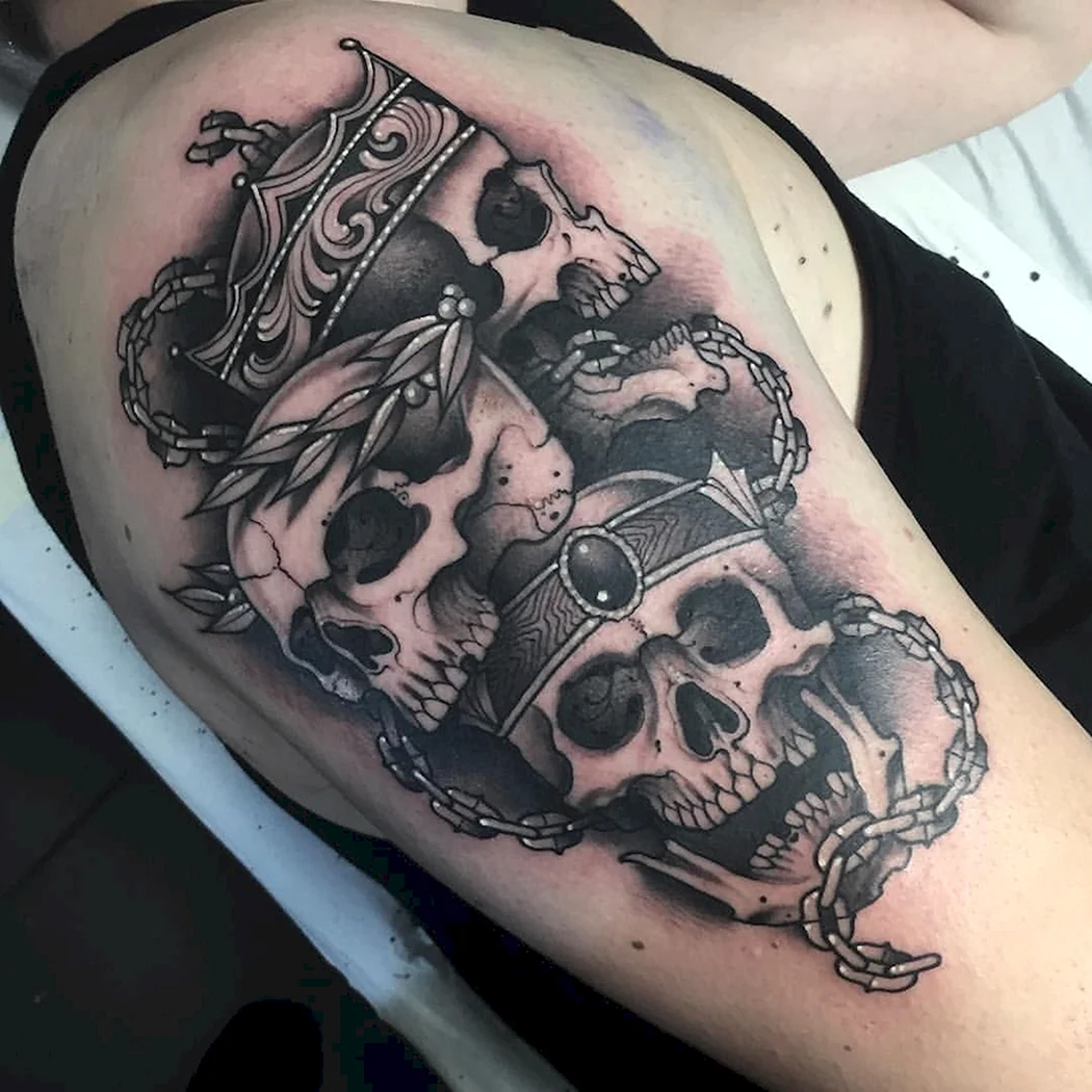 Тату череп з пістолетом