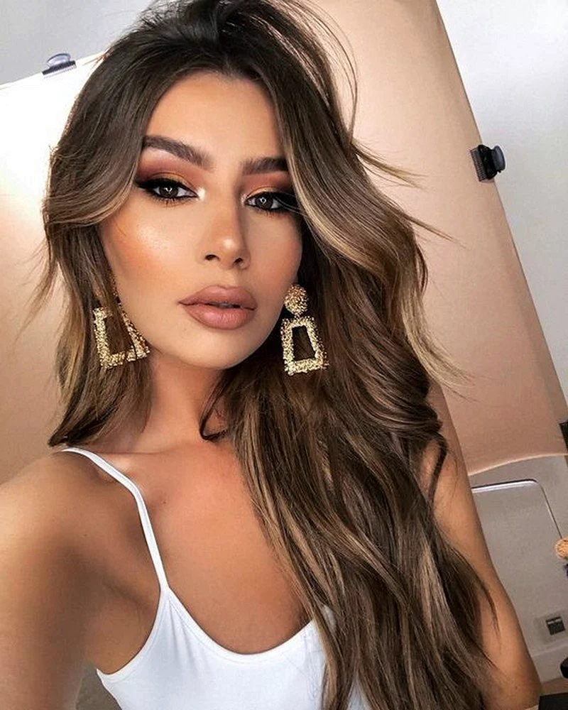 Красивий колір волосся для смаглявого