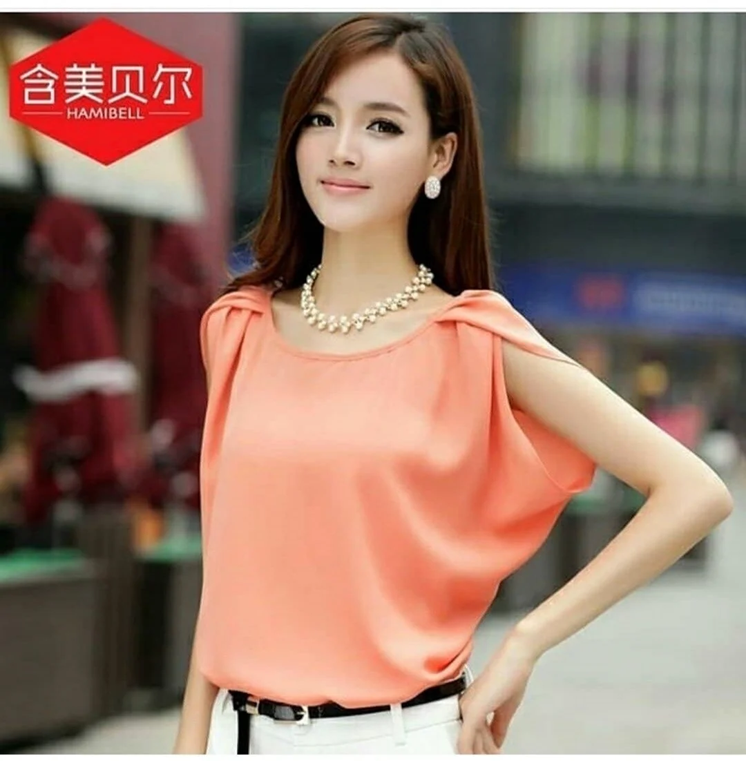 Блузка шелковая с коротким рукавом модная