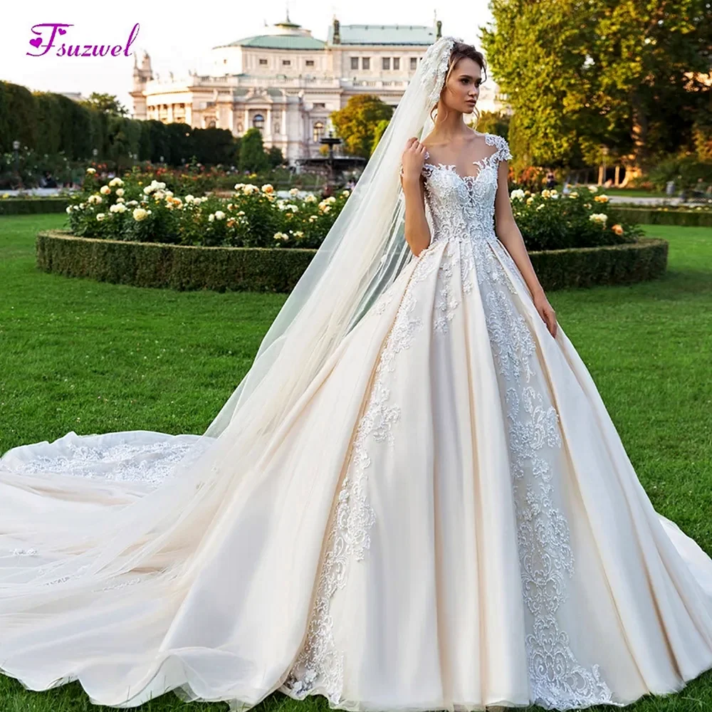Свадебное платье Crystal Design Soprano