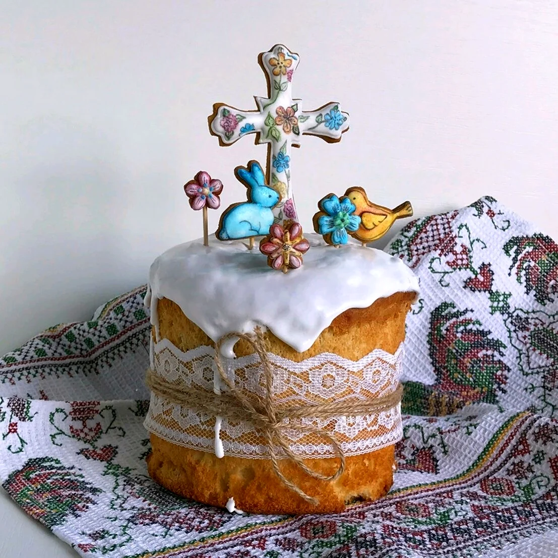 Красиві прикраси паски