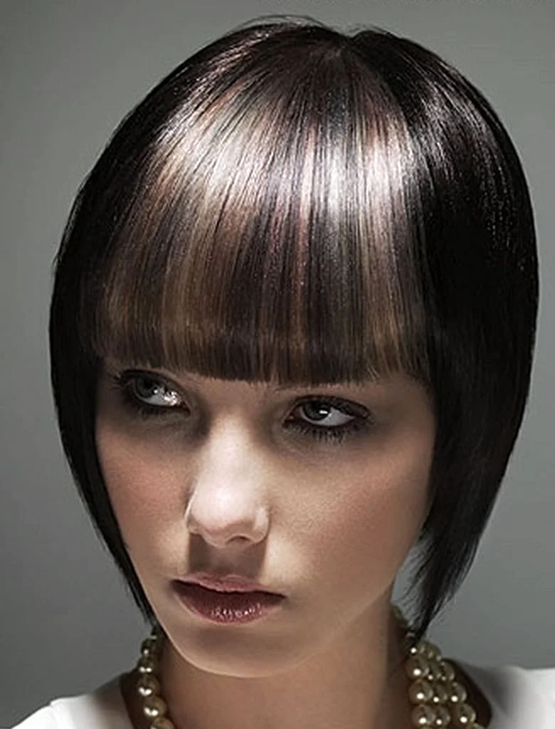 Колорування на темне коротке волосся з чубчиком