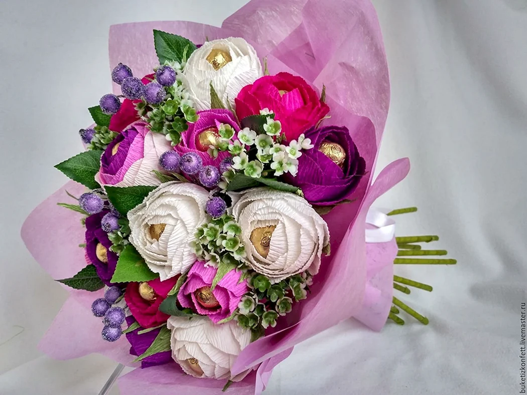 Весільний букет з цукерок.