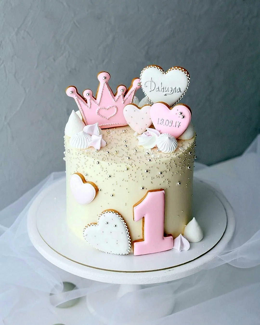 Торт на рік дівчинці