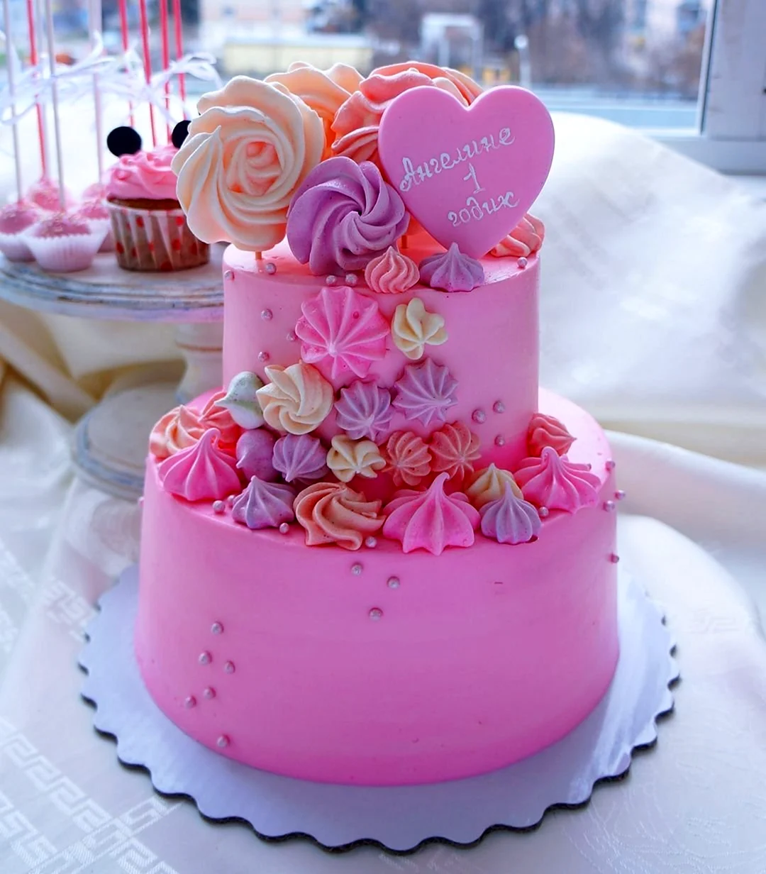 Торт дівчинка