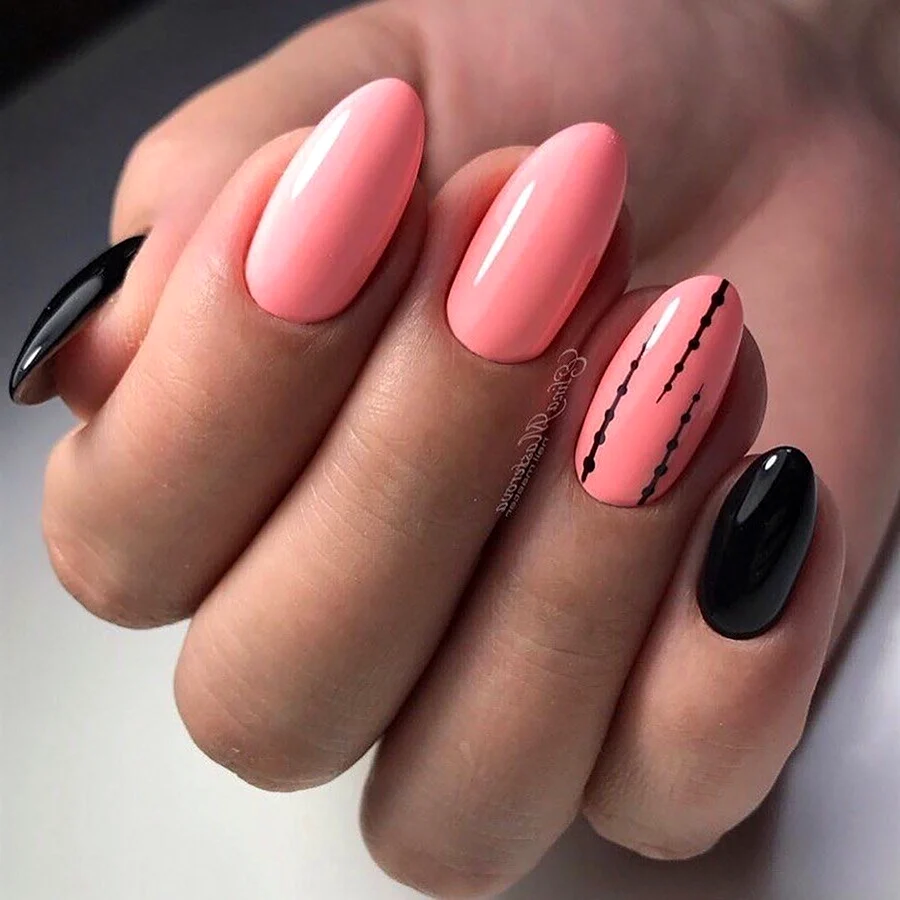 Манікюрний з рожевим