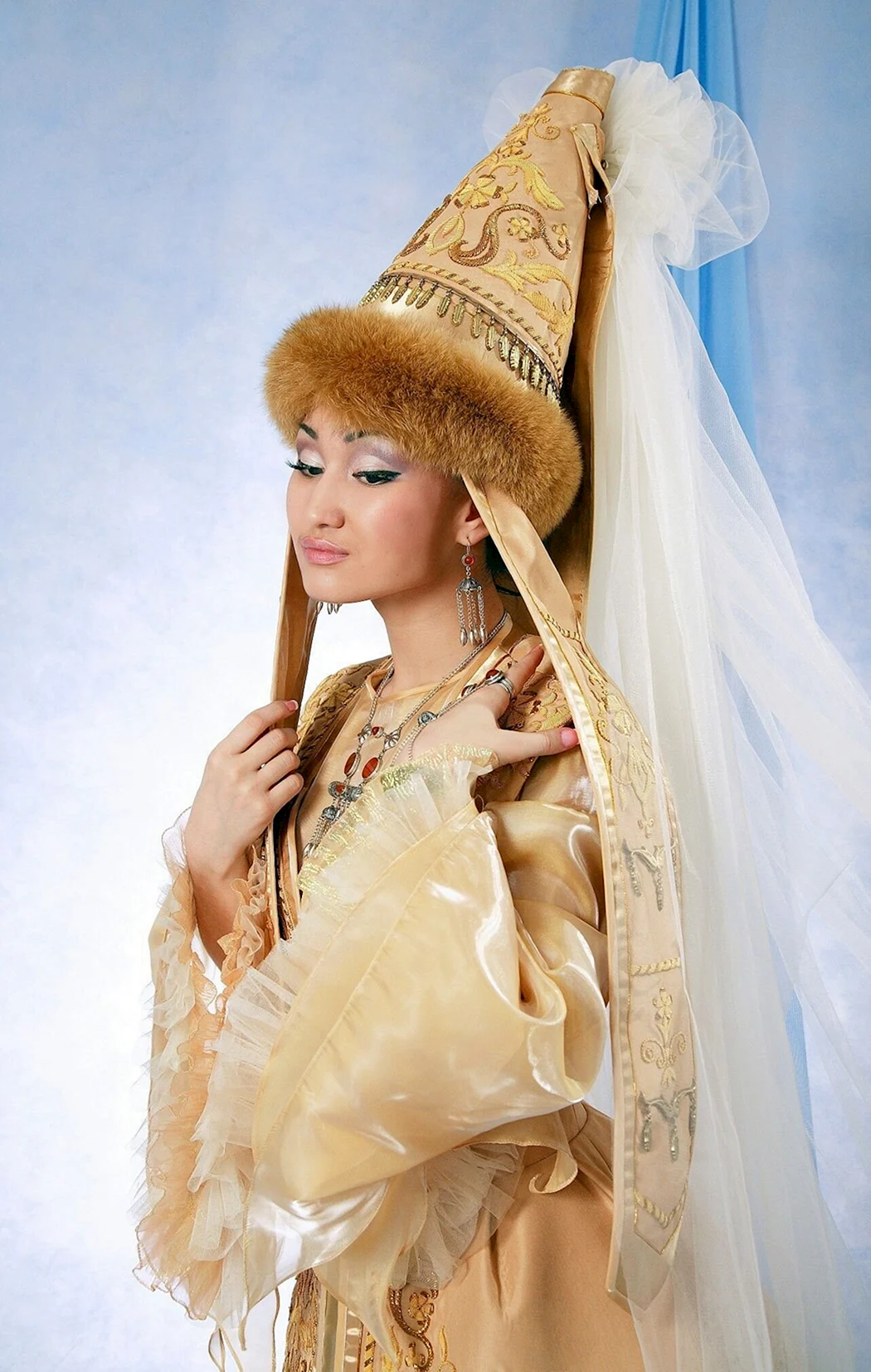 Казахський Національний одяг саукеле