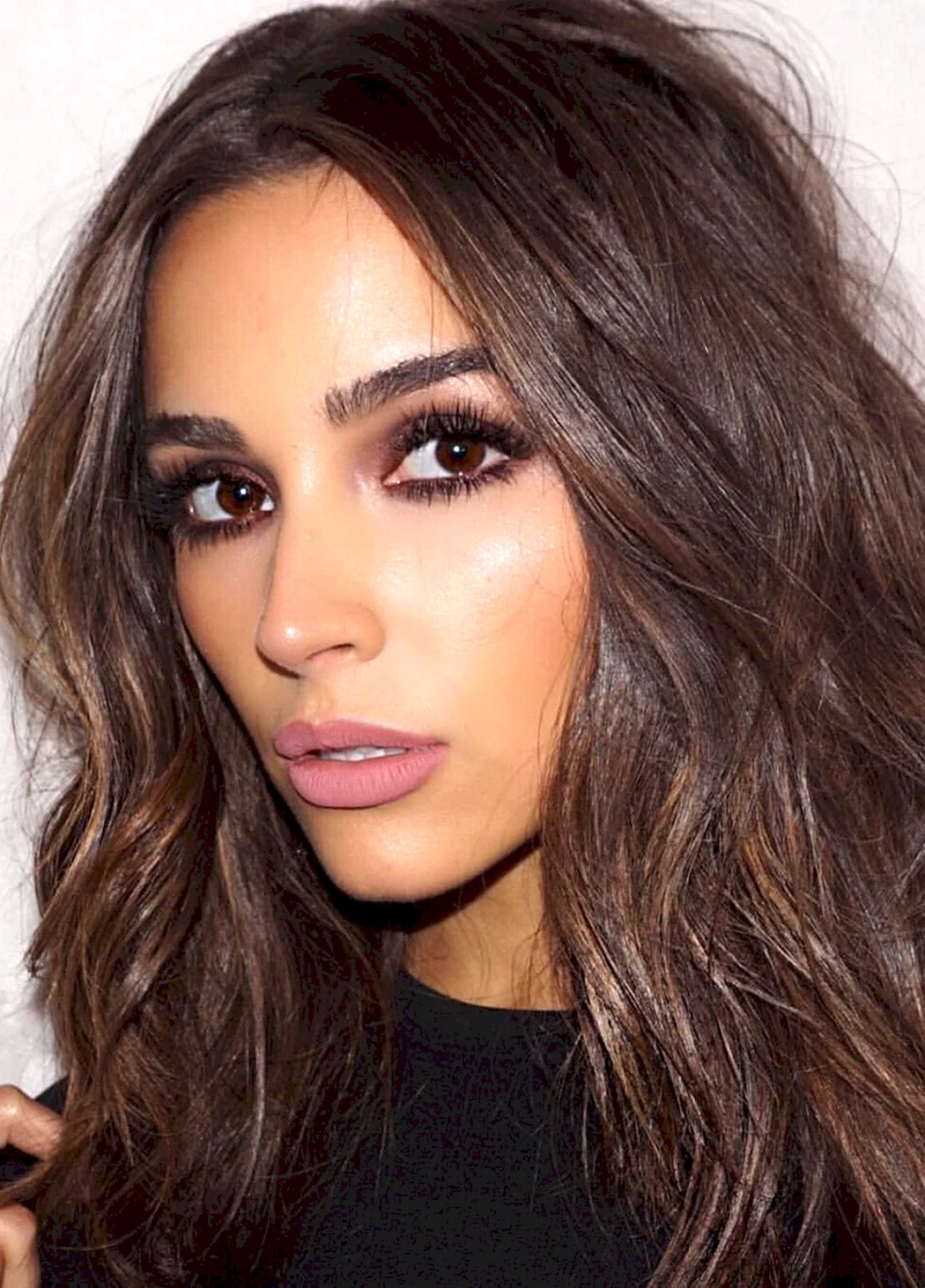 Стрижка Олівія Калпо 2020