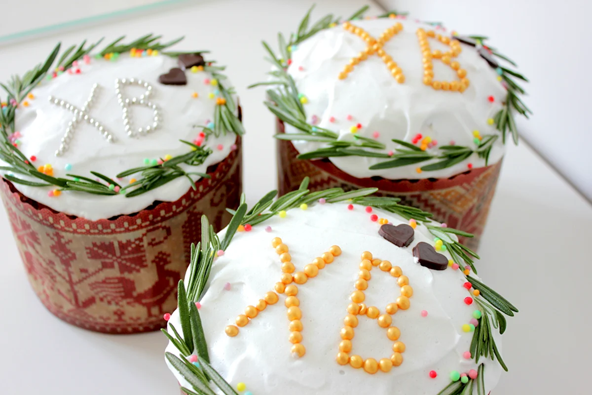 Дизайнерські прикраси паски