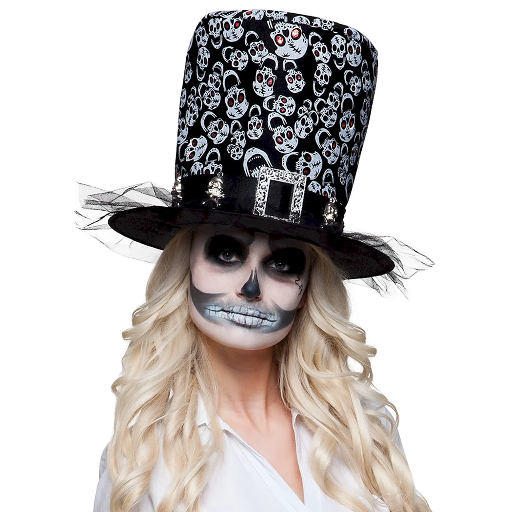 Чорний циліндр із черепами