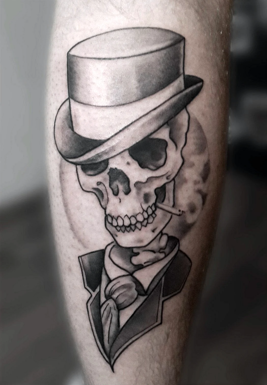 Тату череп на лижі