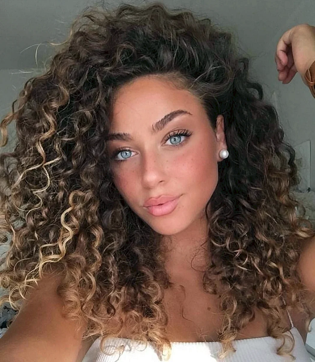 Афро кучері Бородіна