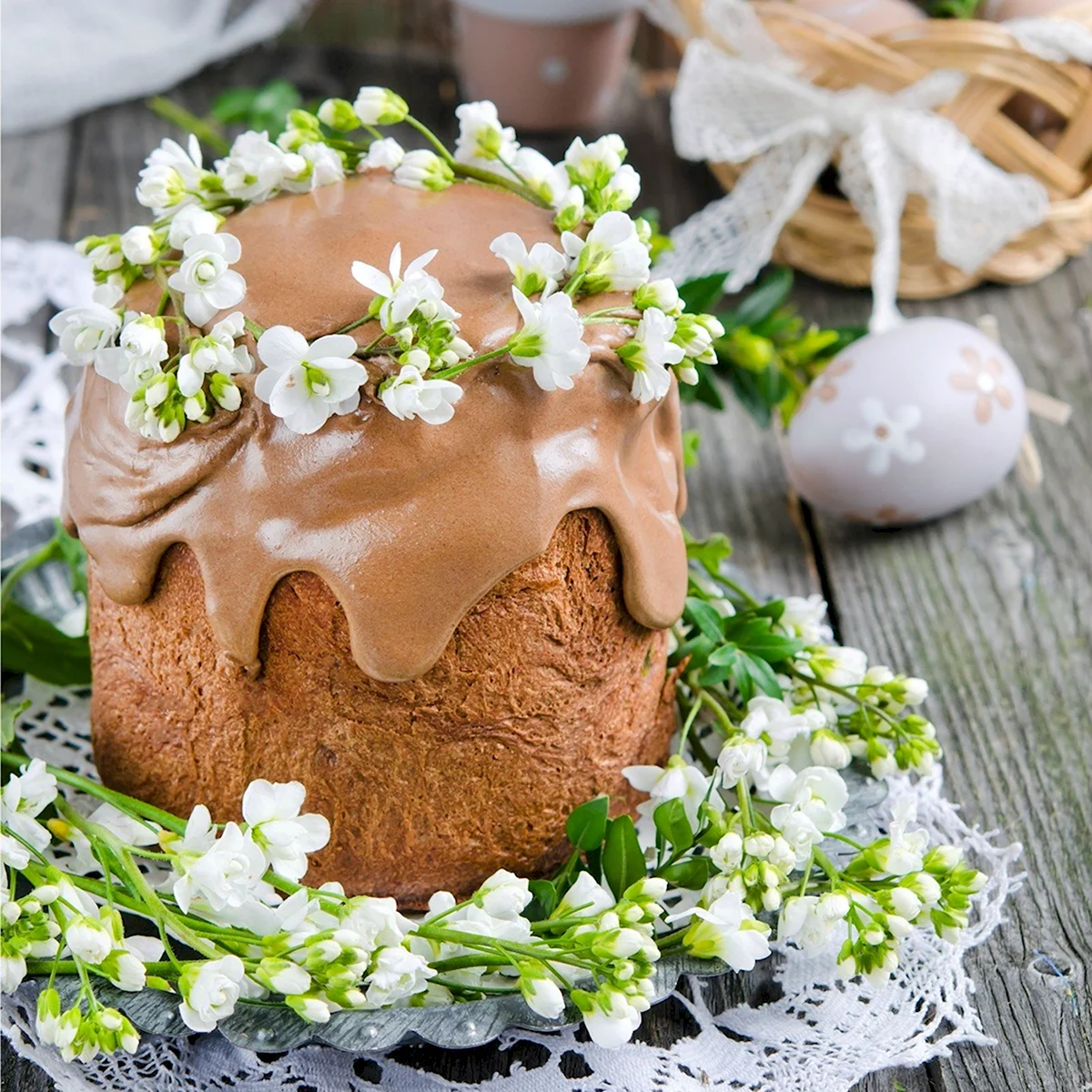 Паска з квітами