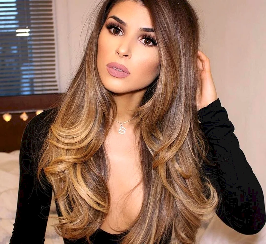 Фарбування волосся для карих очей