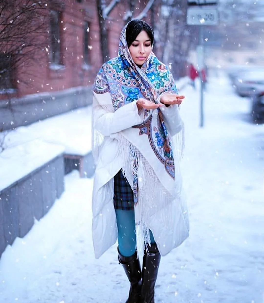 Павлопосадська хустка березень