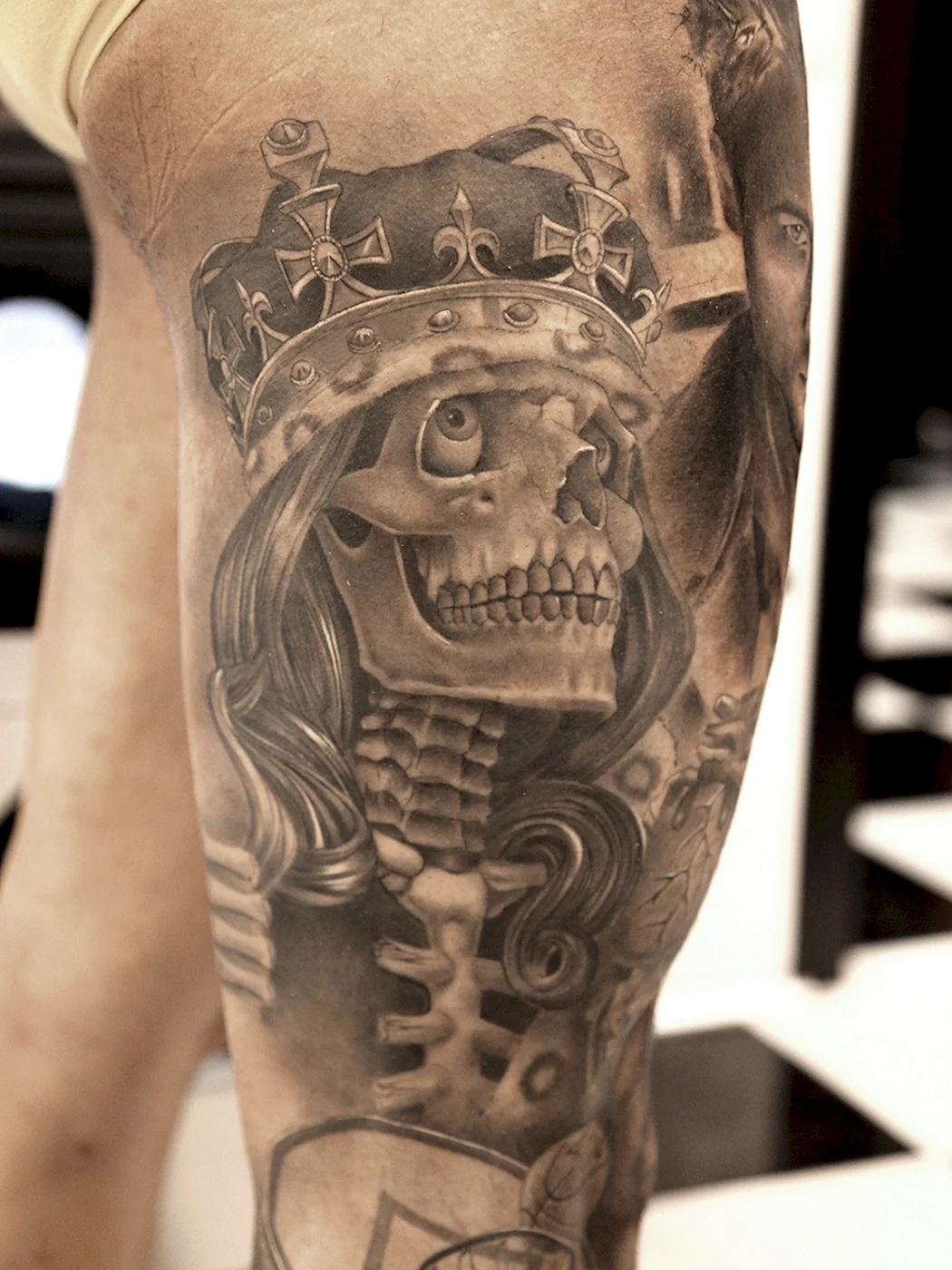 Чікано череп з короною