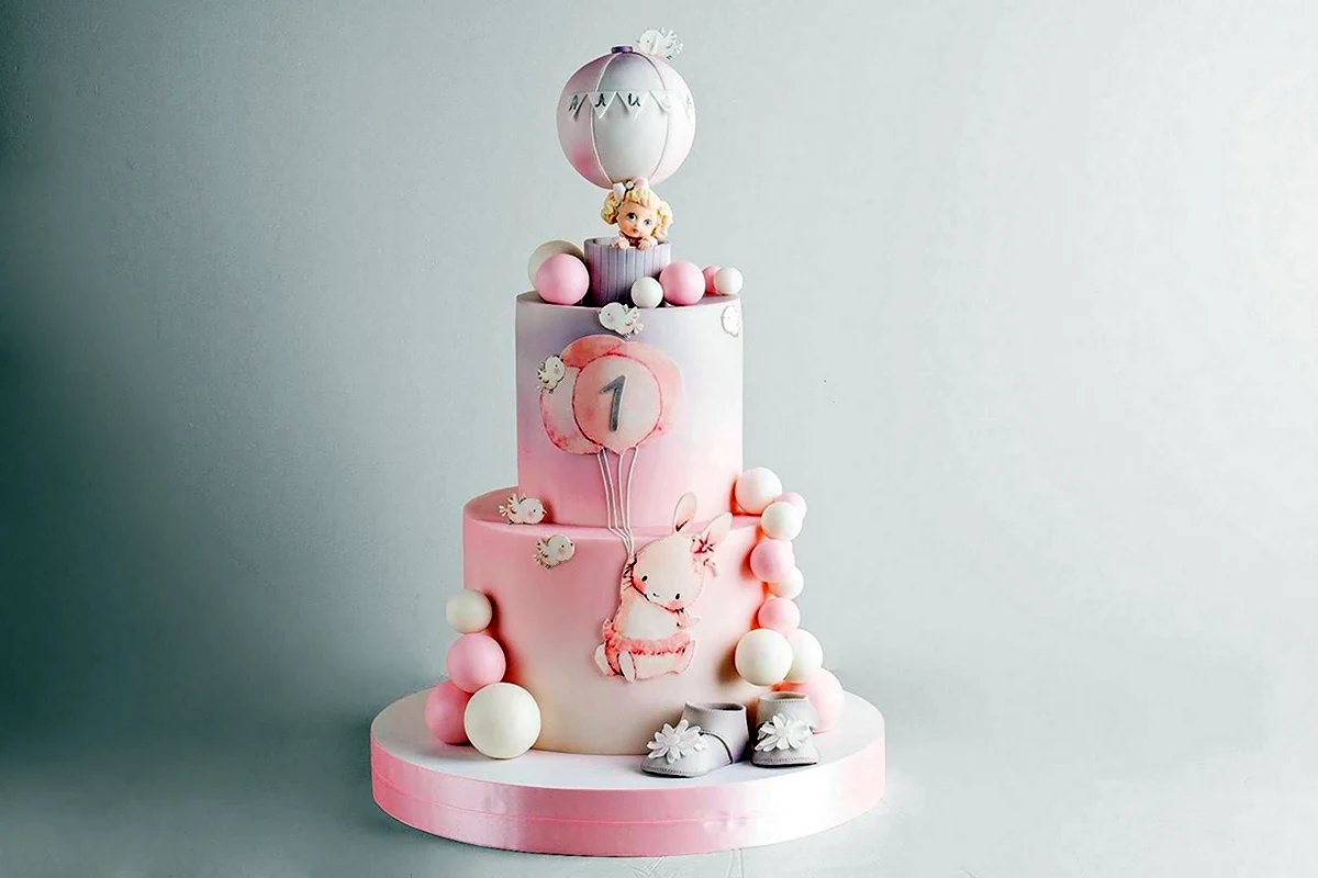 Двоярусний торт для дівчинки