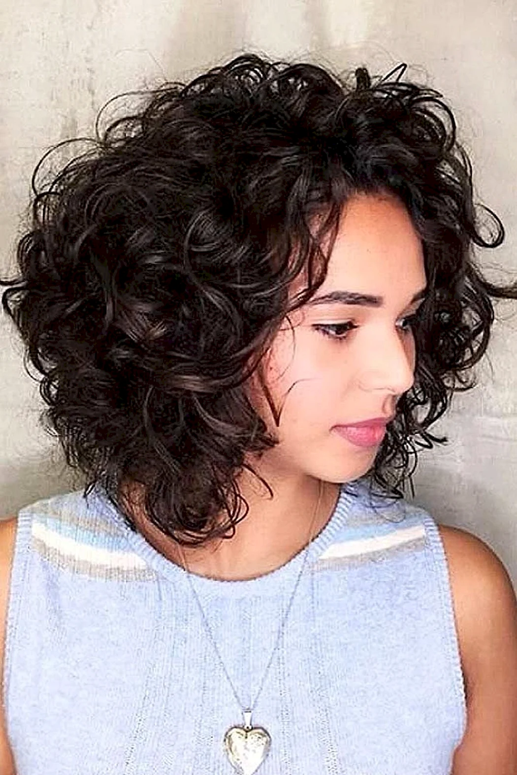 Curly Bob Haircut укладання