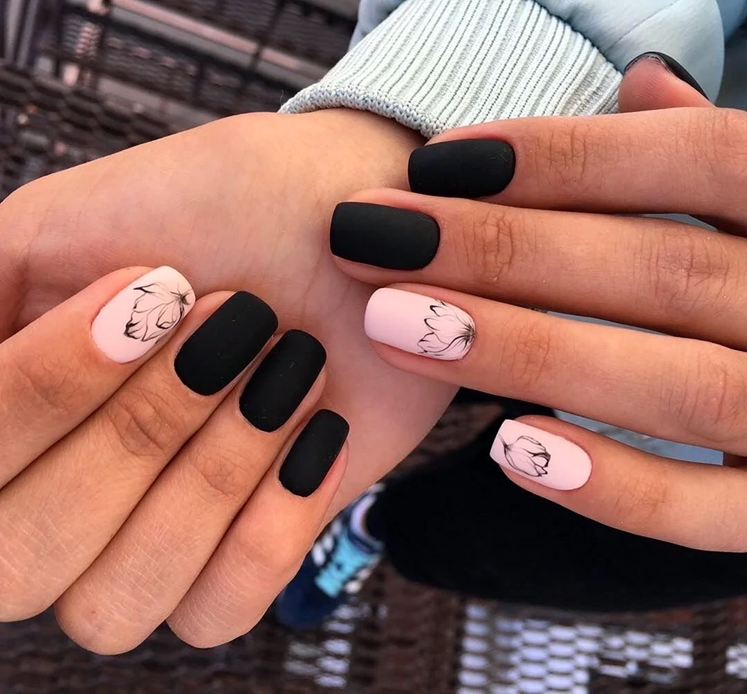 Маникюр на короткие ногти молодежные