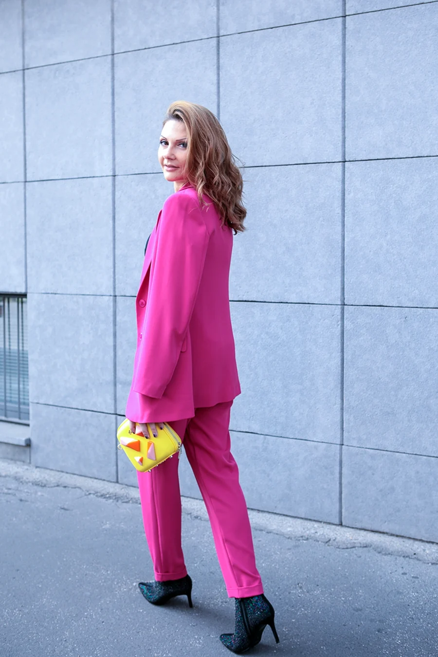 Льняной костюм фуксия