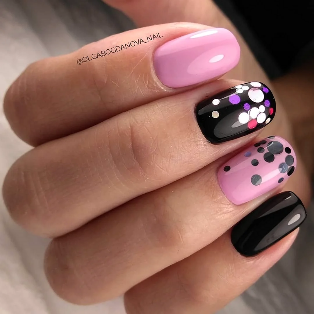 Черно-розовый маникюр