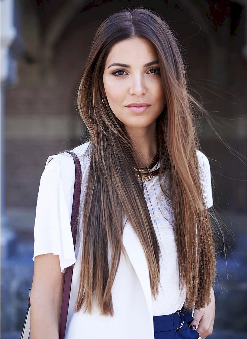 Красиві стрижки на довге волосся