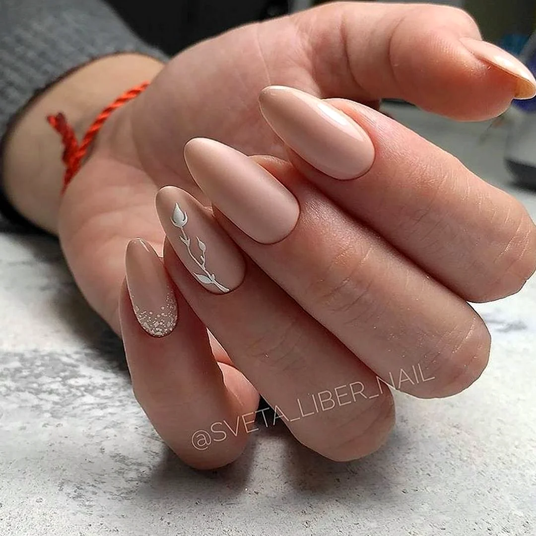 Ногти натуральные длинные нюдовые