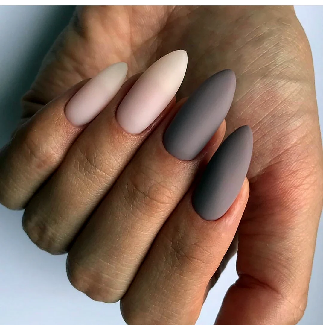 Матовый нюд миндаль