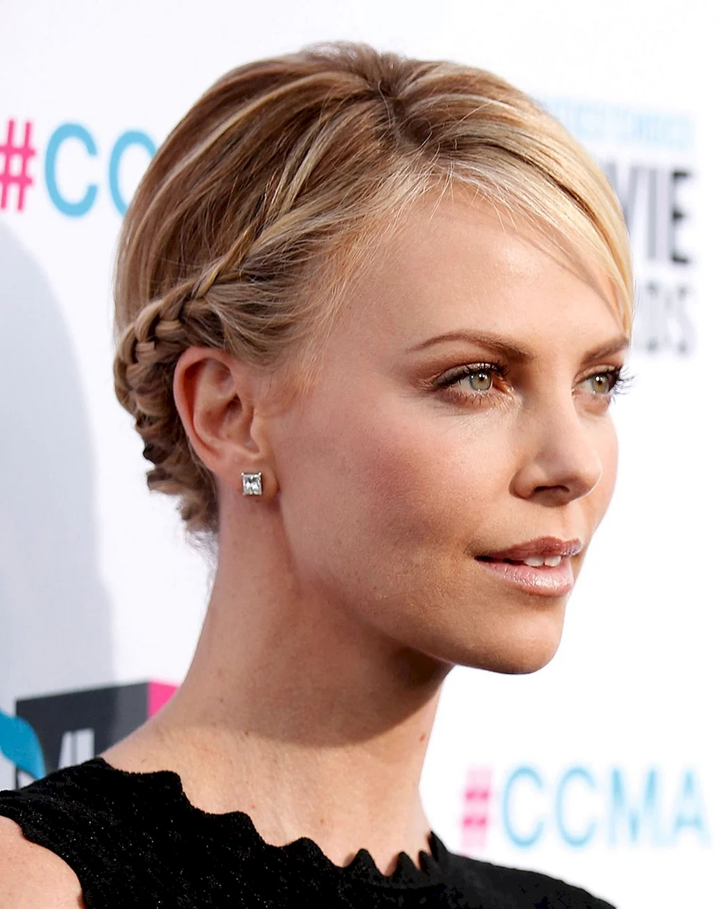 Шарліз Терон стрижка