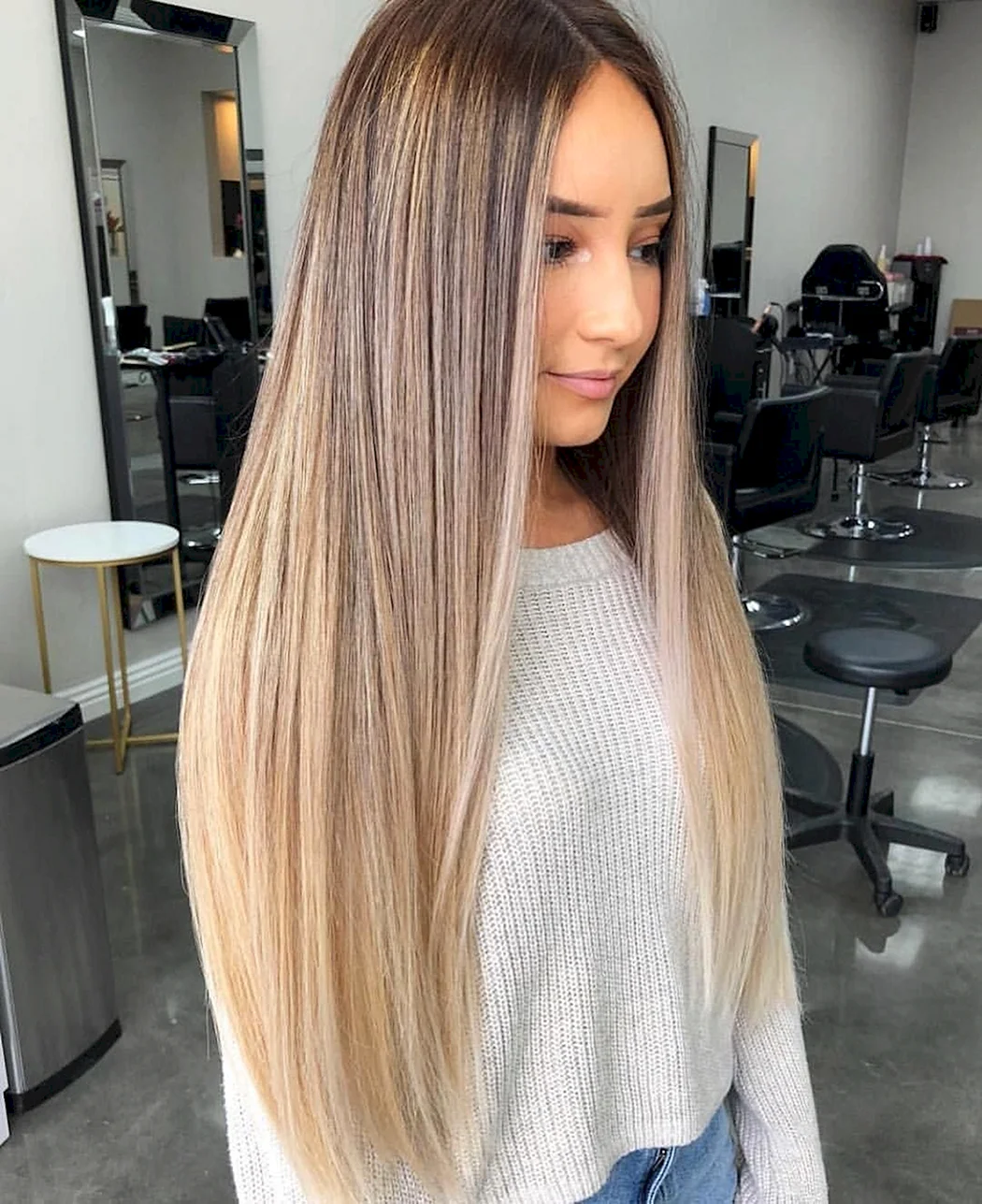 Фарбування на довге пряме волосся