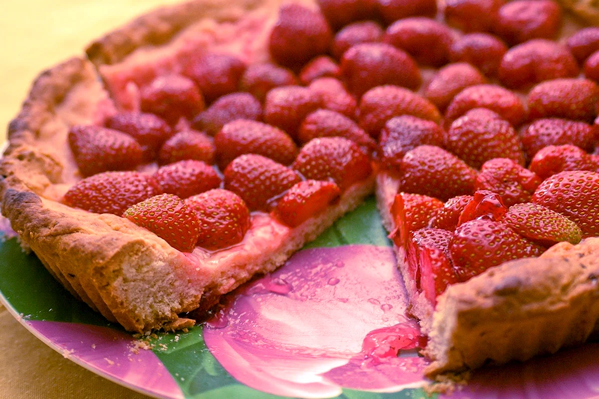 Пирог из клубники