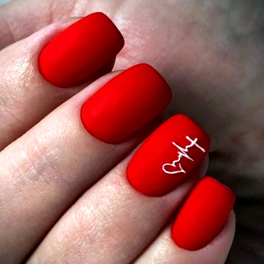 Красный матовый маникюр 2022