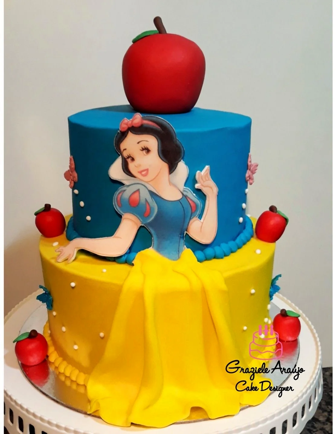 Торт Белоснежка