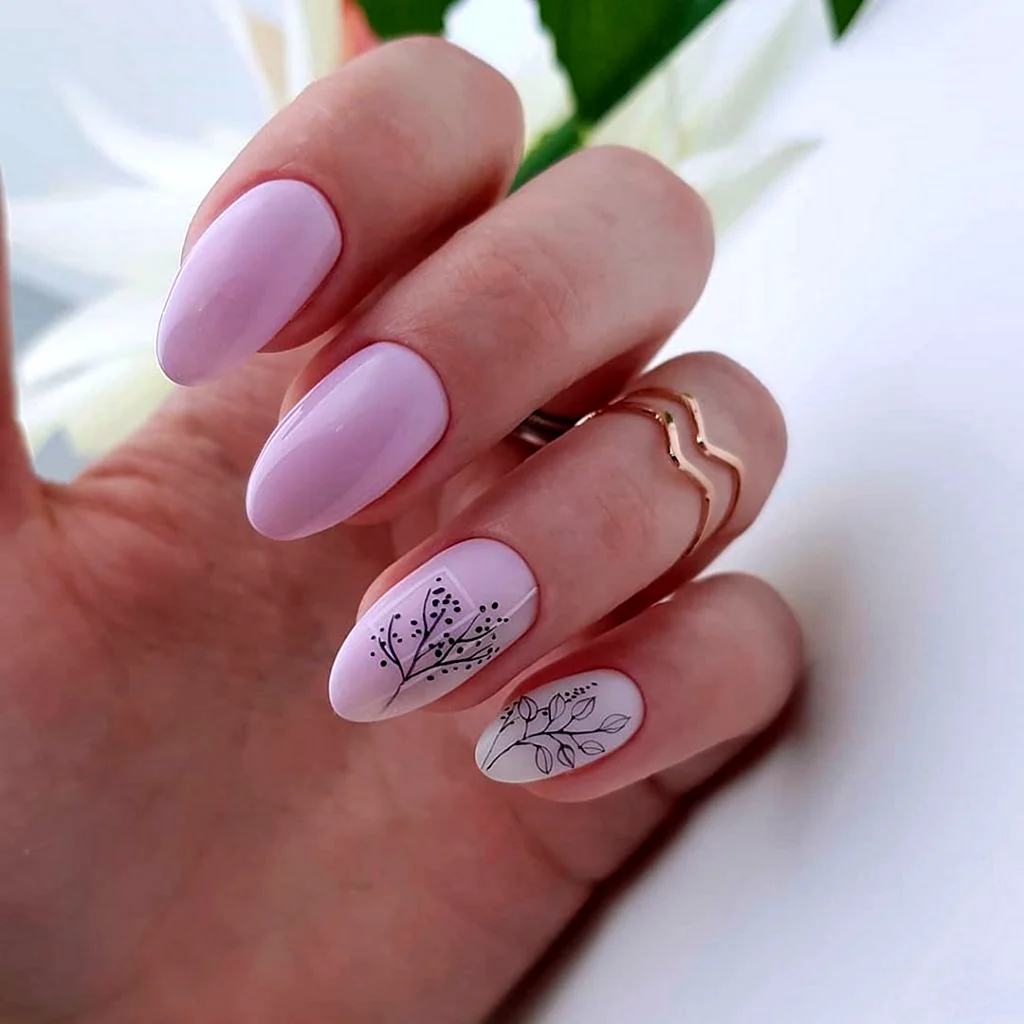 Нюдовый маникюр 2022 миндаль