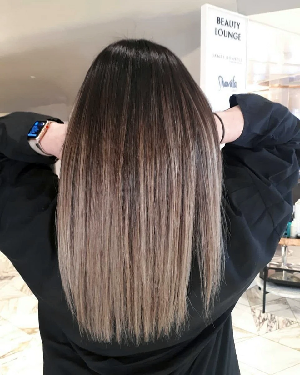Балаяж на темно русяве волосся пряме