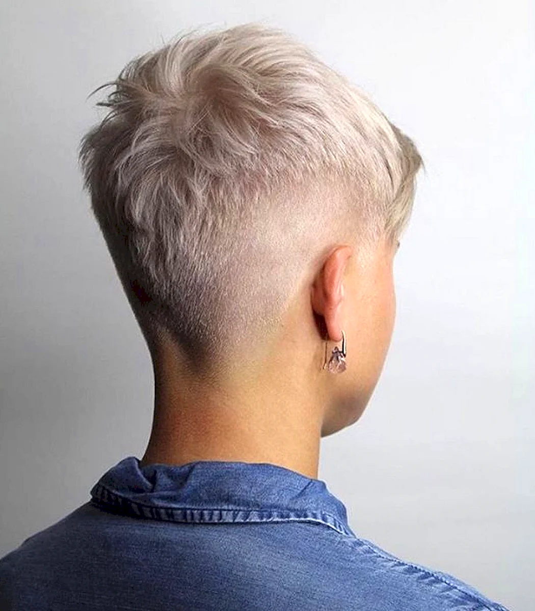 Стрижка фейд Піксі