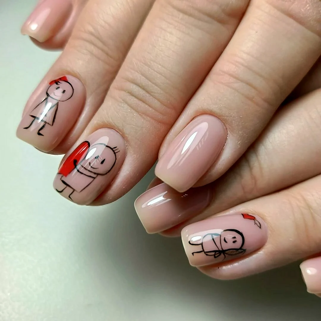 Ногти бежевые с рисунком