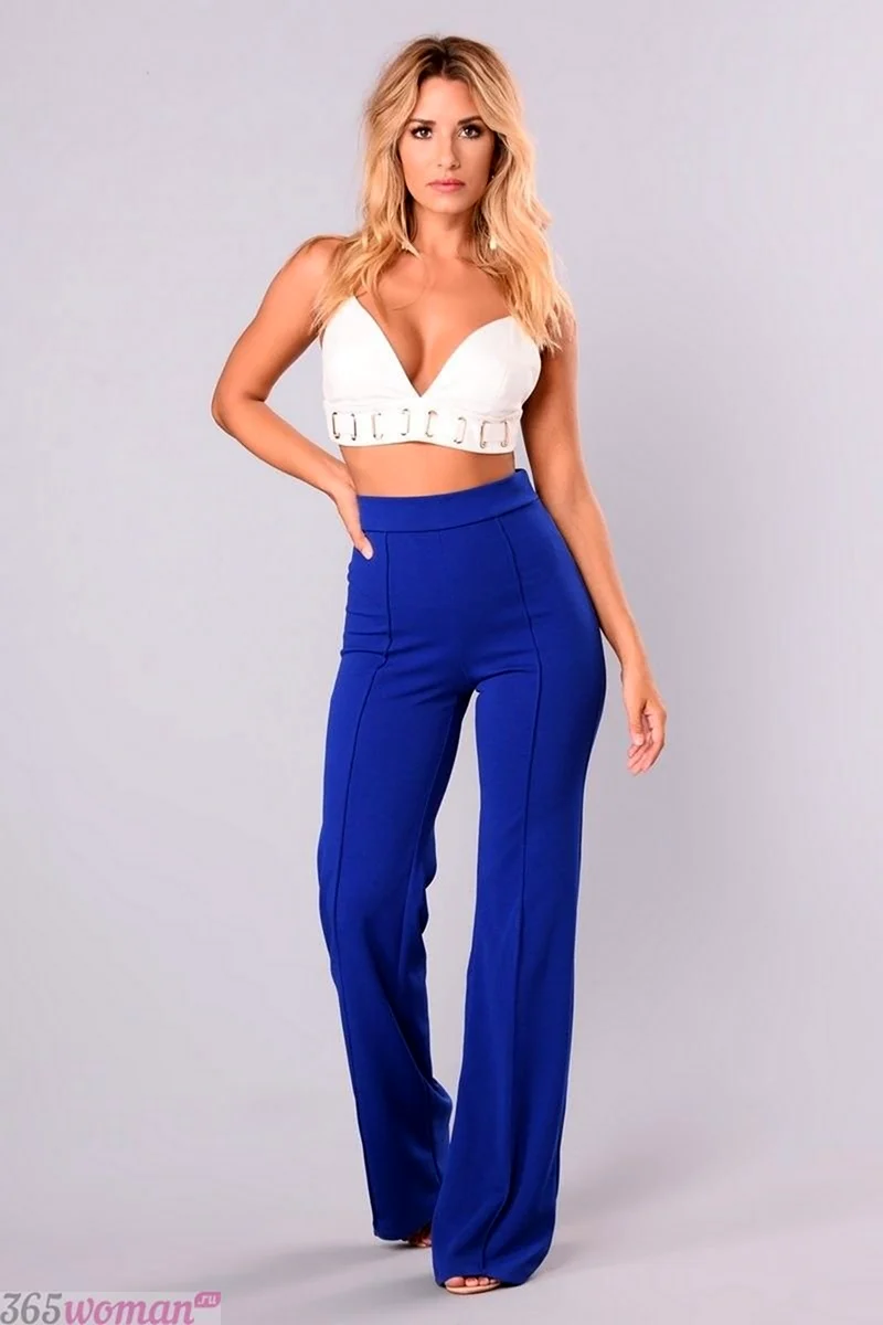 Ярко синие брюки