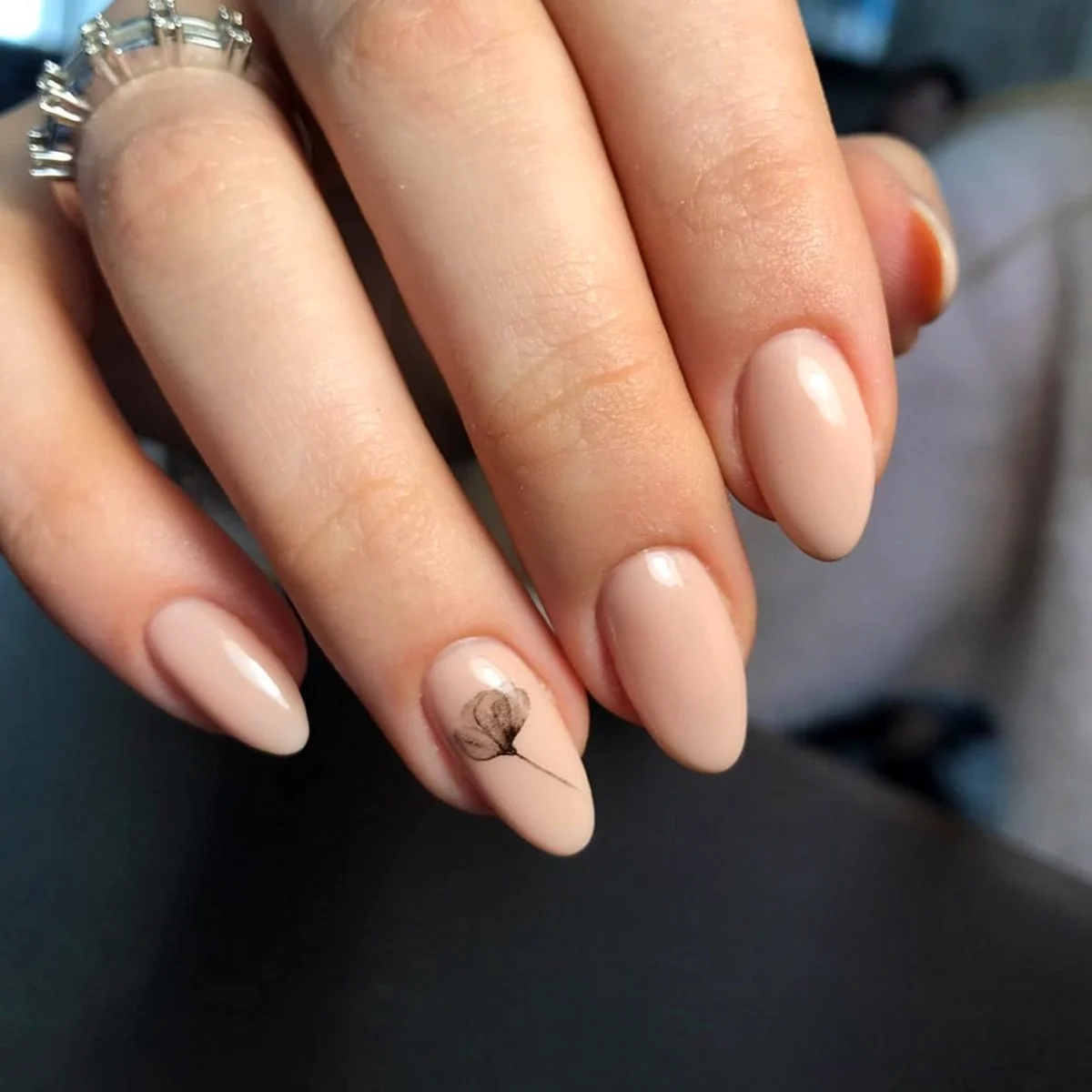 2021 Миндаль нюд матовый