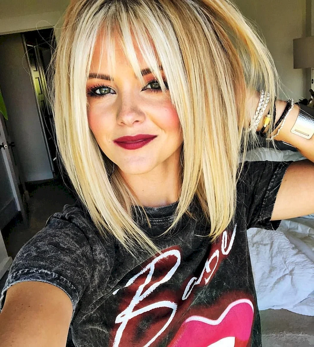 Стрижка Лонг Боб блонд