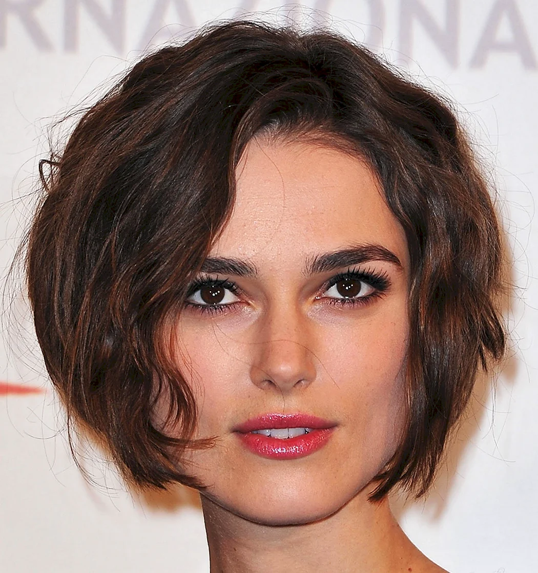 Кіра Найтлі каре