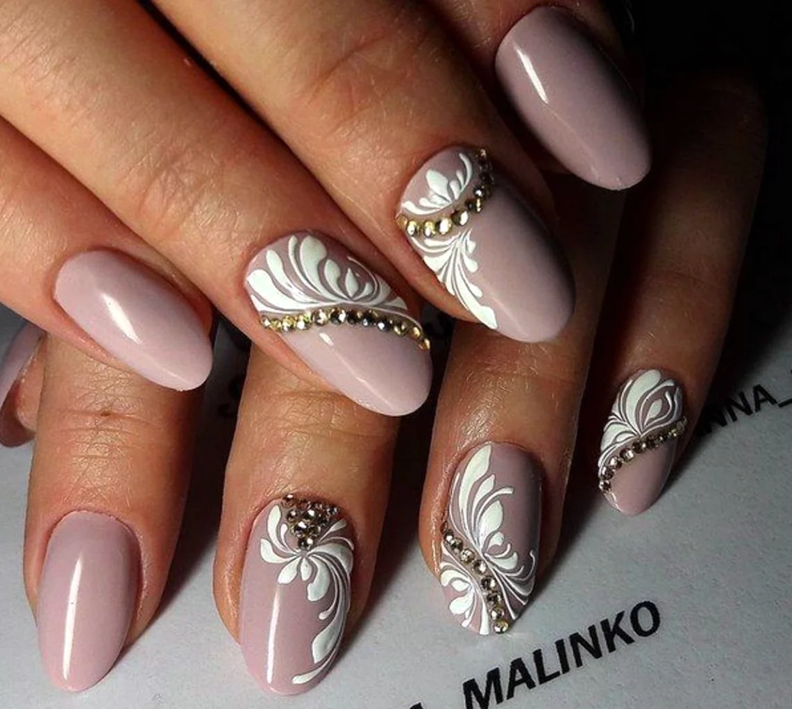 Маникюр Анна Малинко