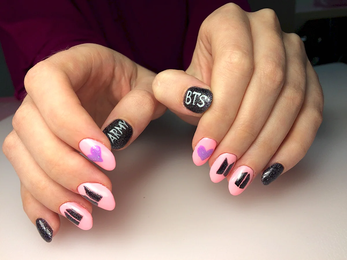 Маникюр БТС АРМИ