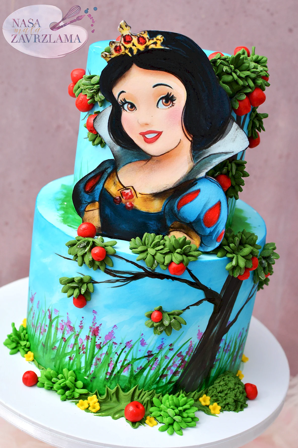 Торт Белоснежка