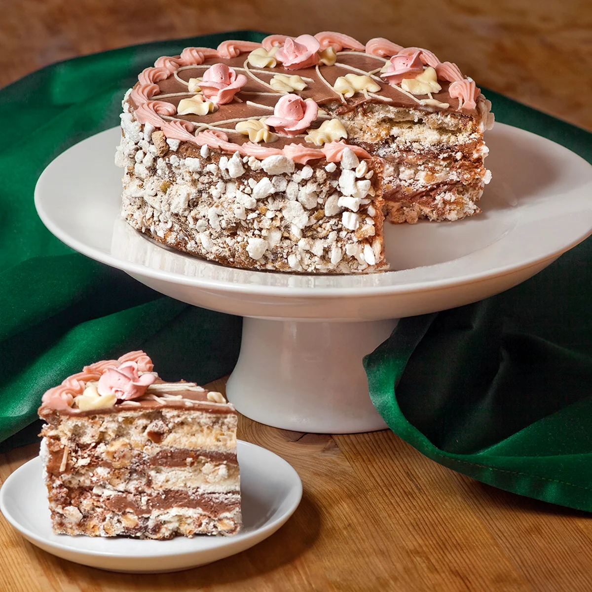 Торт Киевский Яблонька