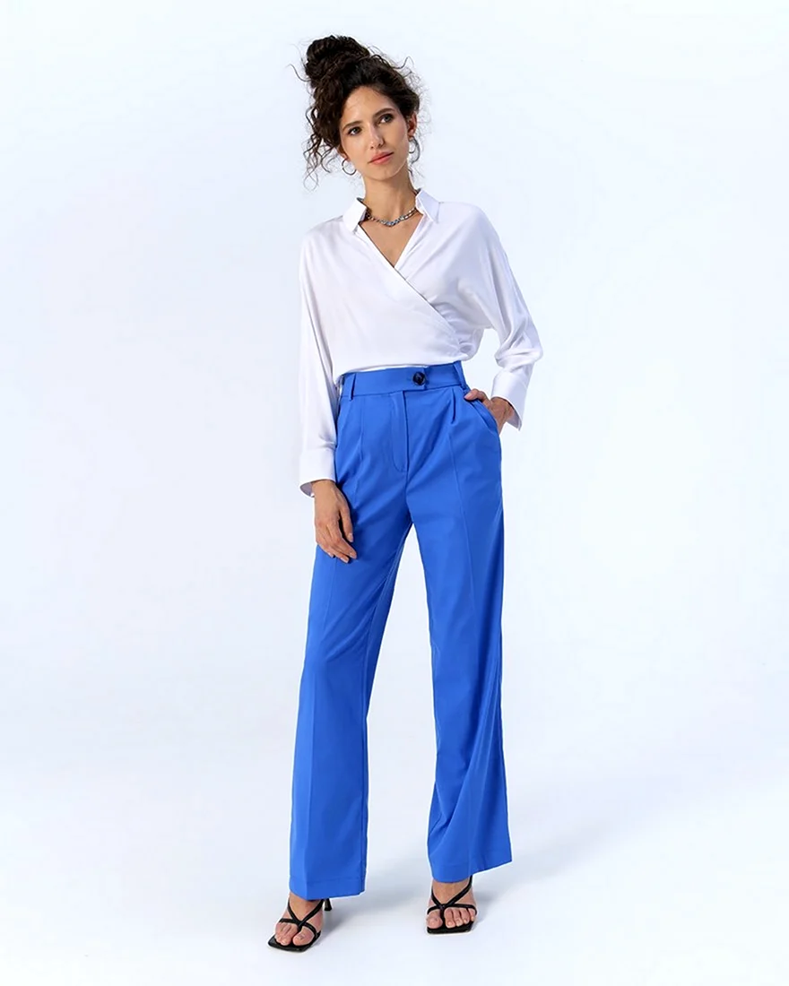 Синие брюки прямые