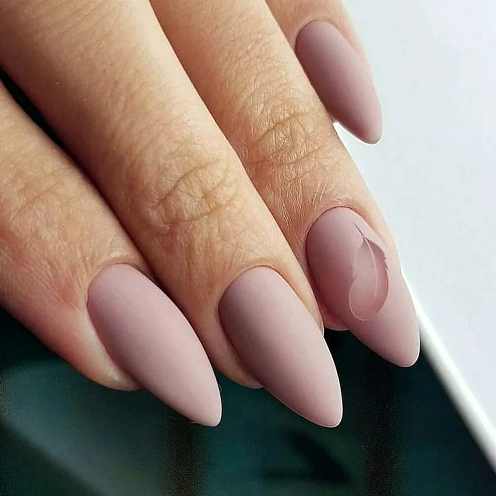 Матовые ногти нюд